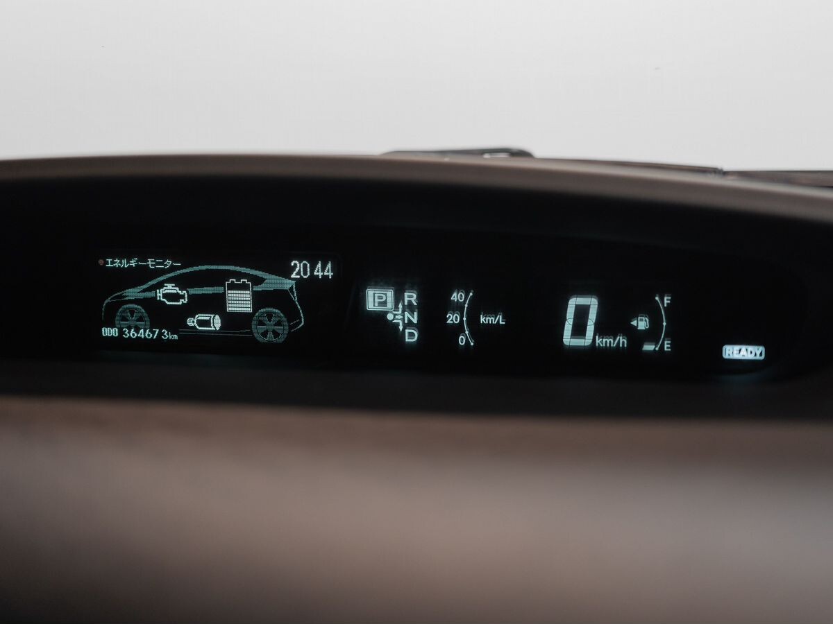 Toyota Prius 2010 - фото автомобиля