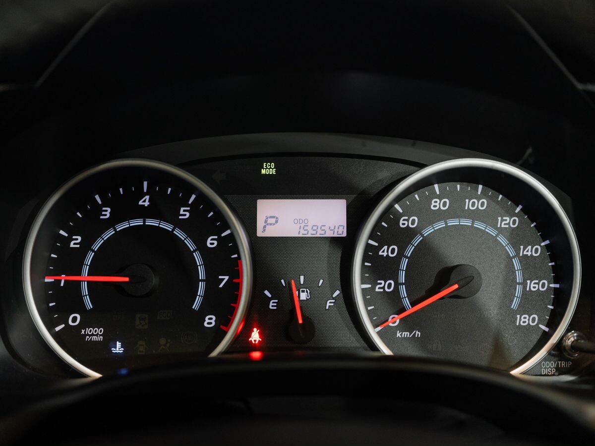 Toyota Wish 2011 - фото автомобиля