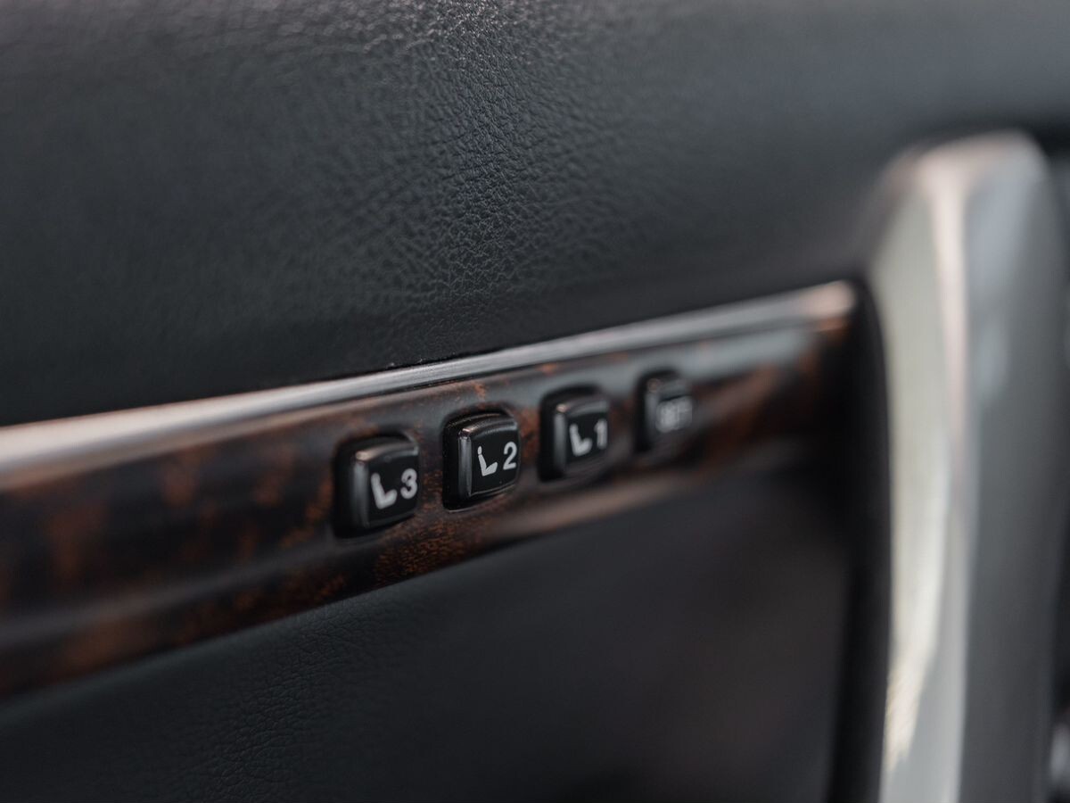 Toyota Land Cruiser 2015 - фото автомобиля