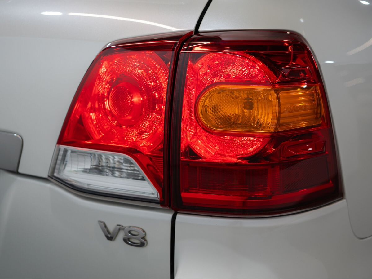 Toyota Land Cruiser 2015 - фото автомобиля