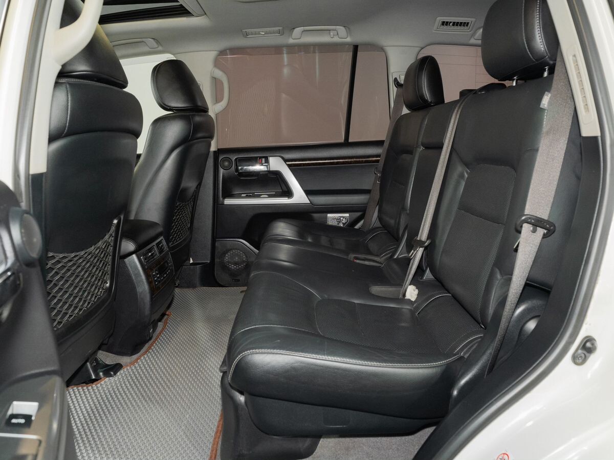 Toyota Land Cruiser 2015 - фото автомобиля