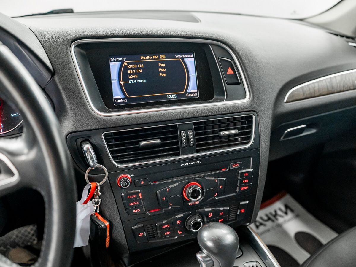 Audi Q5 2011 - фото автомобиля