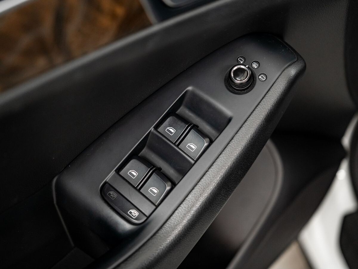 Audi Q5 2011 - фото автомобиля