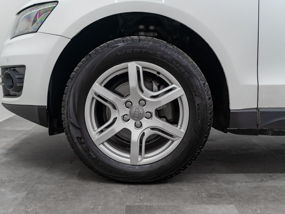 Audi Q5 2011 - фото автомобиля