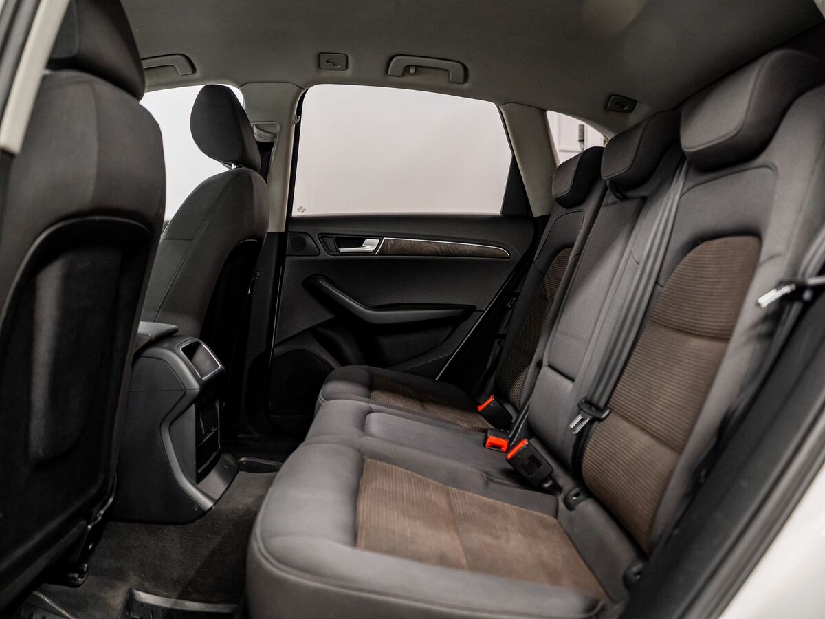 Audi Q5 2011 - фото автомобиля