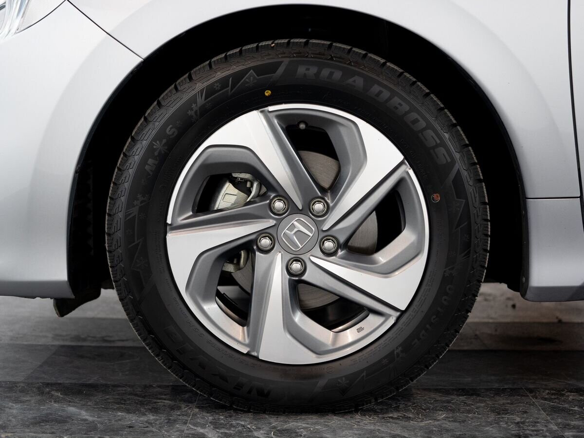 Honda Insight 2019 - фото автомобиля