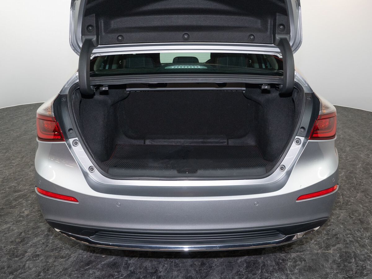 Honda Insight 2019 - фото автомобиля