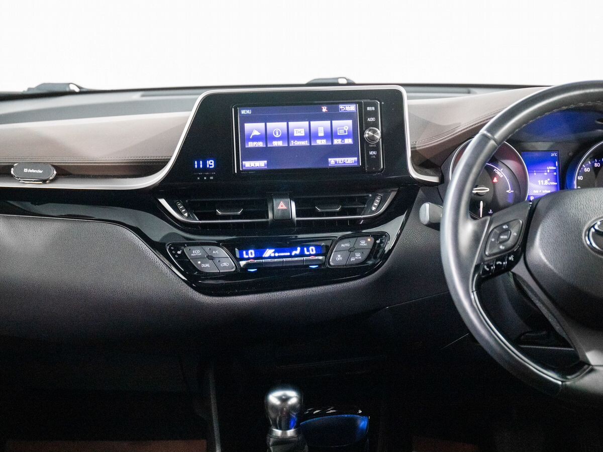 Toyota C-HR 2017 - фото автомобиля