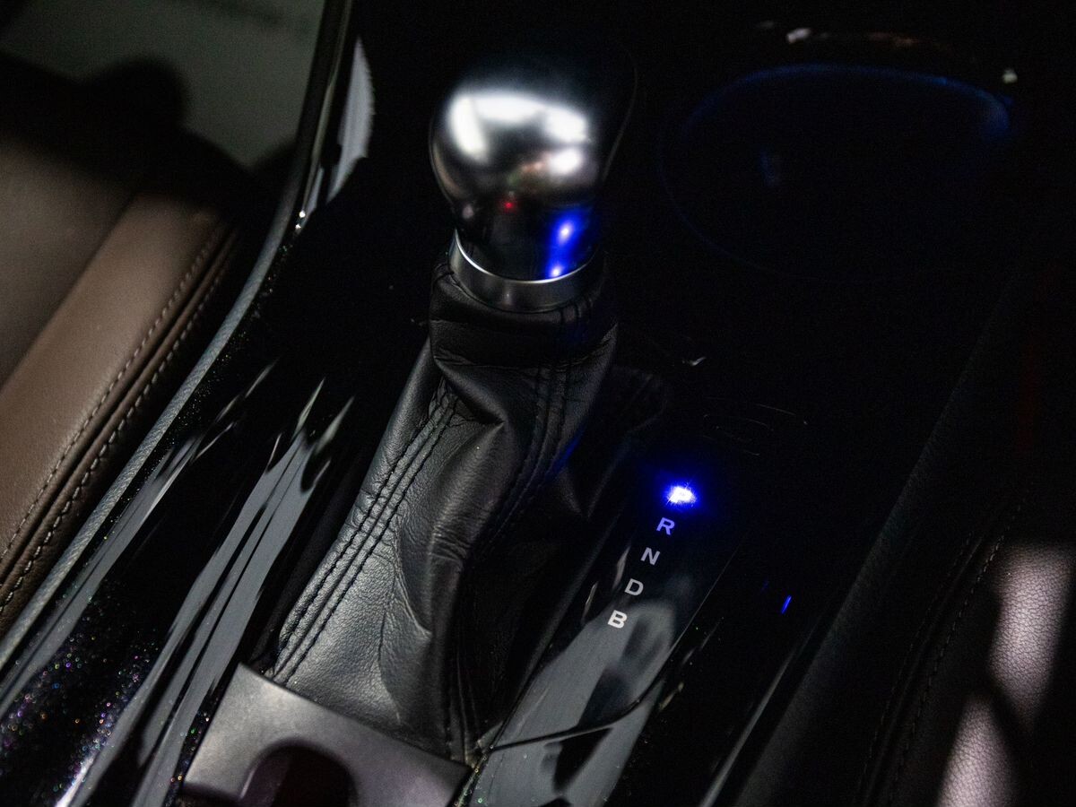 Toyota C-HR 2017 - фото автомобиля