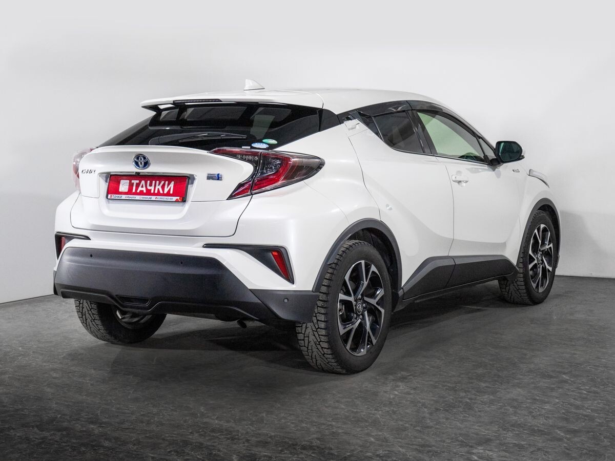 Toyota C-HR 2017 - фото автомобиля