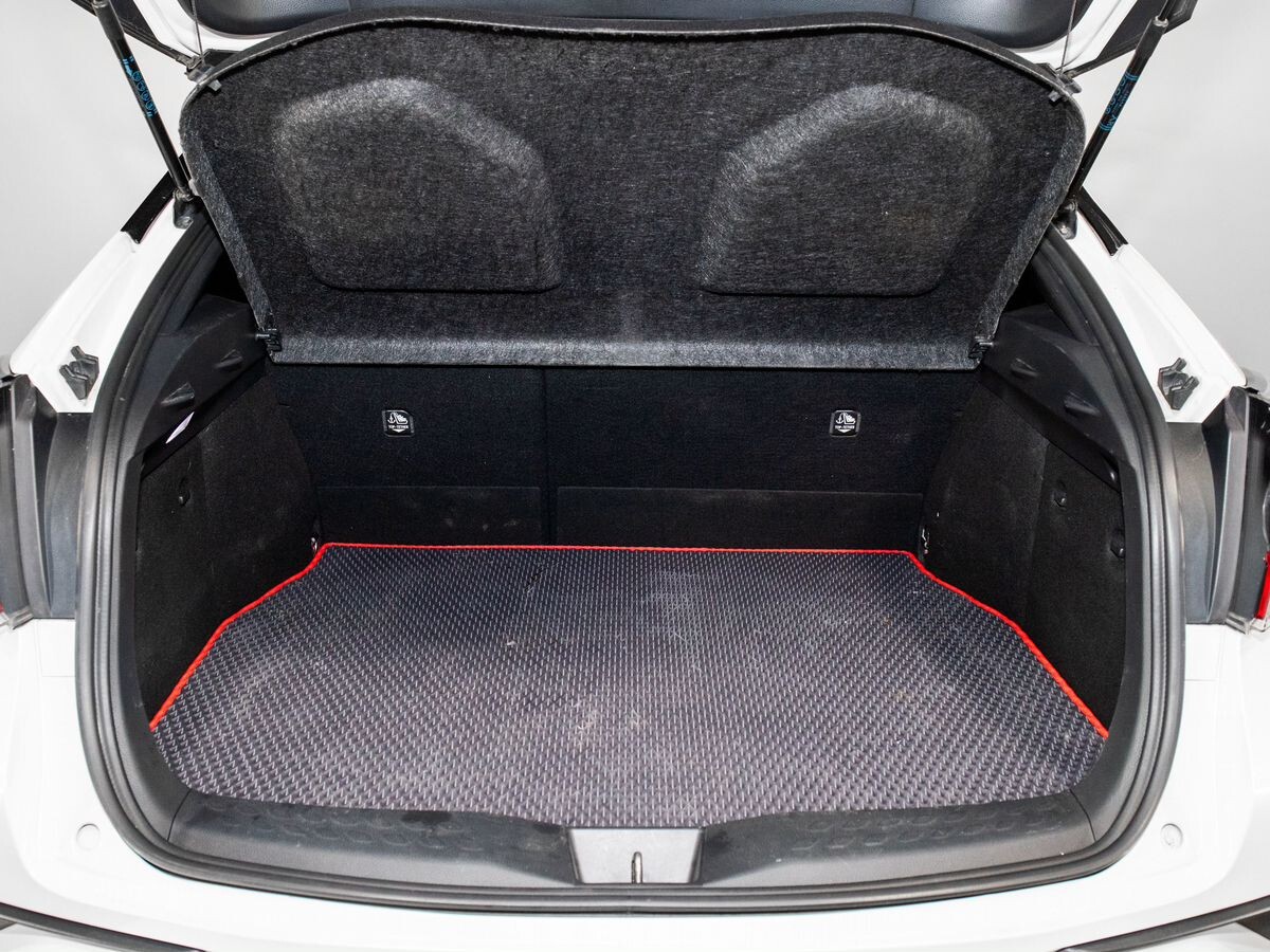 Toyota C-HR 2017 - фото автомобиля