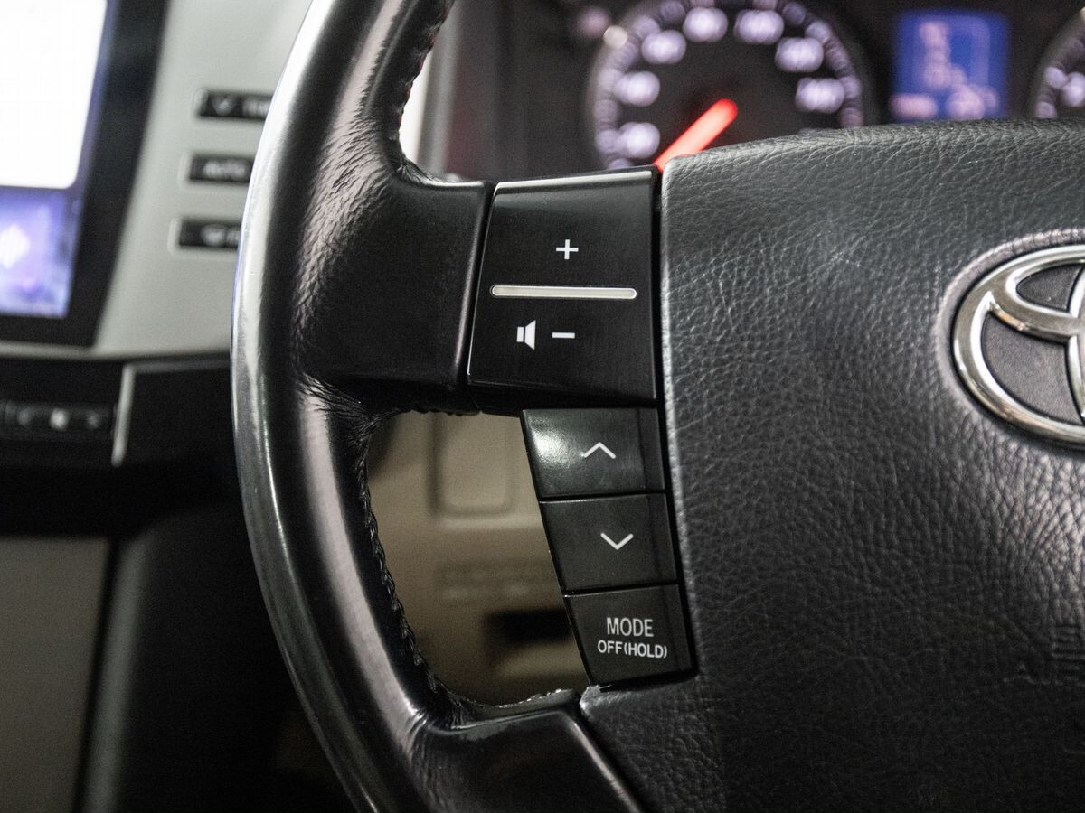 Toyota Mark X 2005 - фото автомобиля