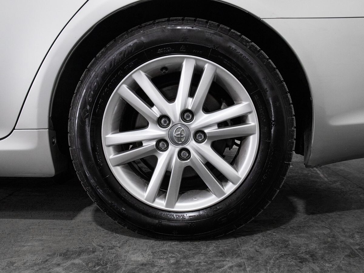 Toyota Mark X 2005 - фото автомобиля