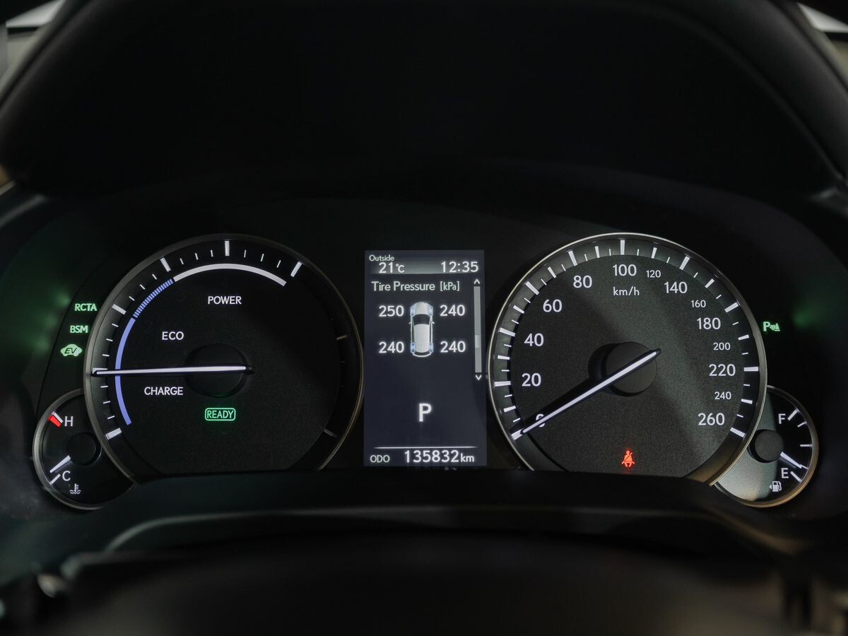 Lexus RX 2019 - фото автомобиля