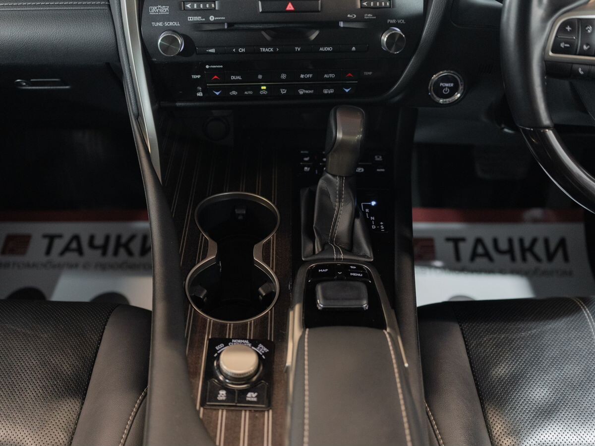 Lexus RX 2019 - фото автомобиля