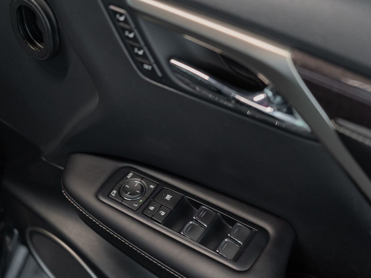 Lexus RX 2019 - фото автомобиля