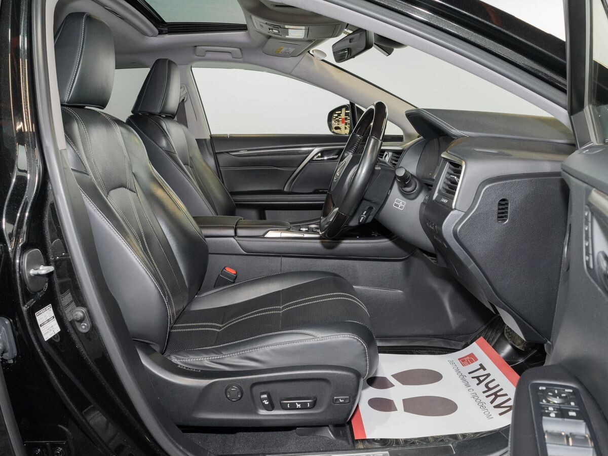 Lexus RX 2019 - фото автомобиля