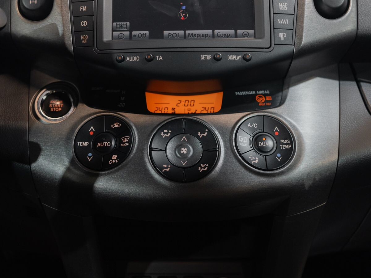 Toyota RAV4 2011 - фото автомобиля