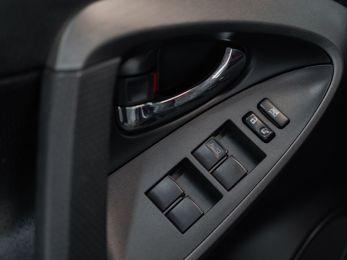 Toyota RAV4 2011 - фото автомобиля