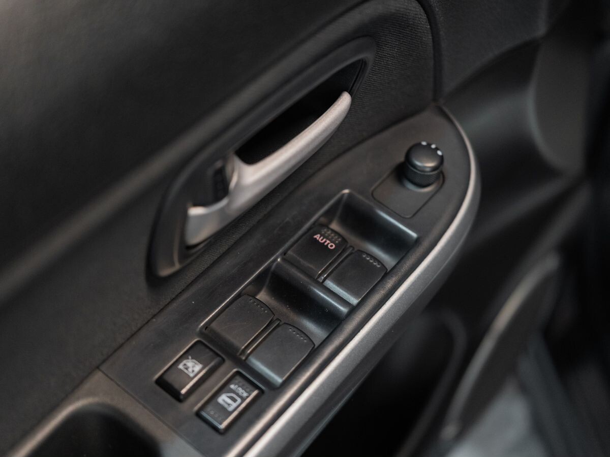 Suzuki Grand Vitara 2012 - фото автомобиля