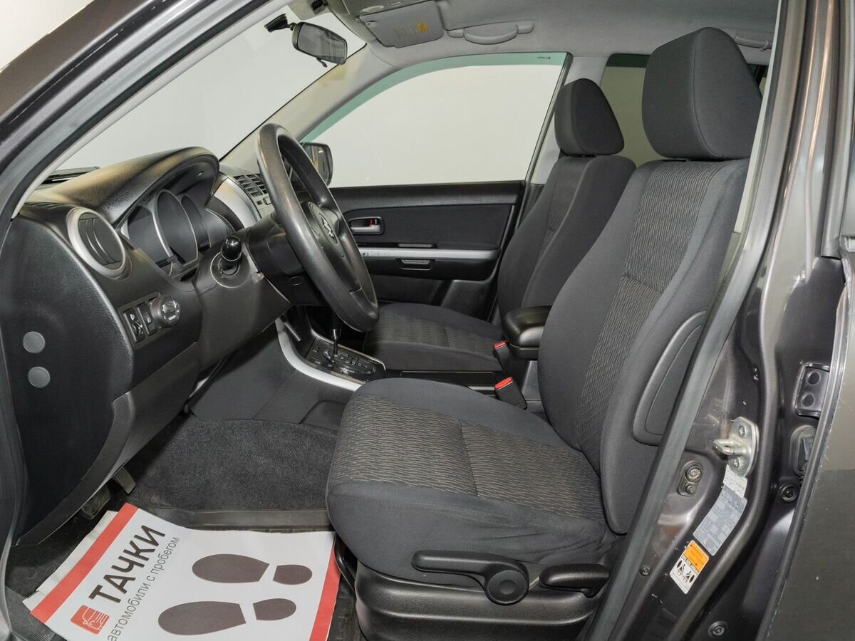 Suzuki Grand Vitara 2012 - фото автомобиля