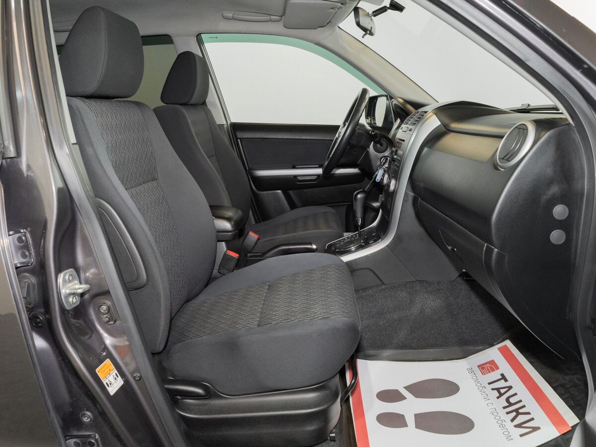 Suzuki Grand Vitara 2012 - фото автомобиля