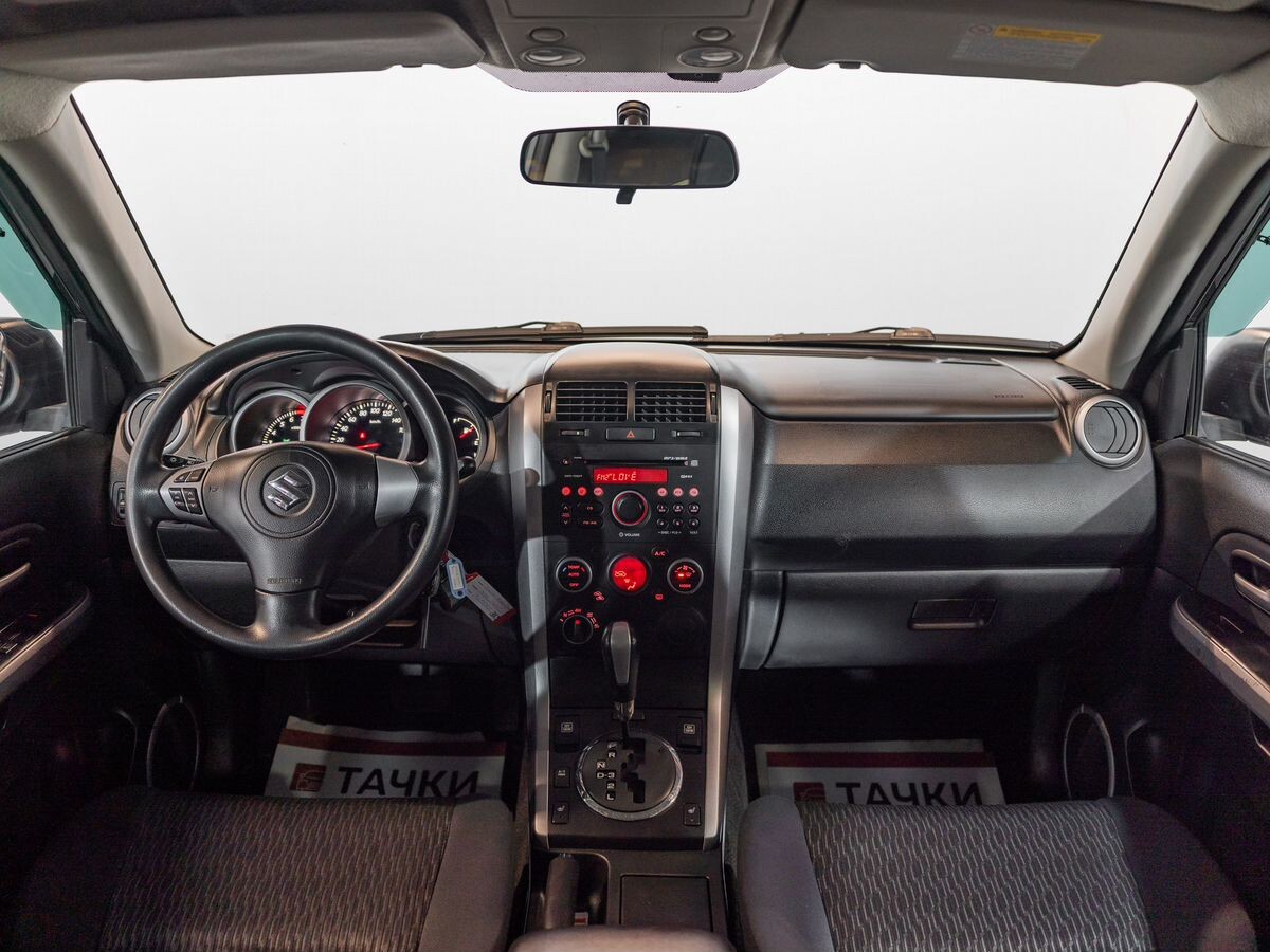 Suzuki Grand Vitara 2012 - фото автомобиля
