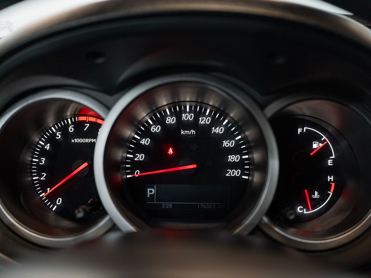 Suzuki Grand Vitara 2012 - фото автомобиля