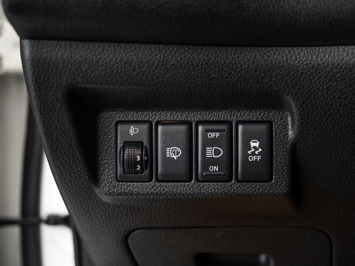 Nissan X-Trail 2012 - фото автомобиля