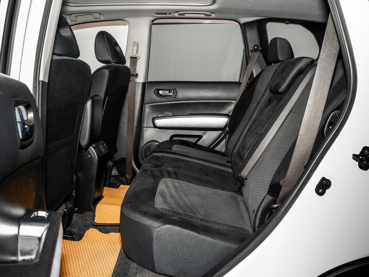 Nissan X-Trail 2012 - фото автомобиля