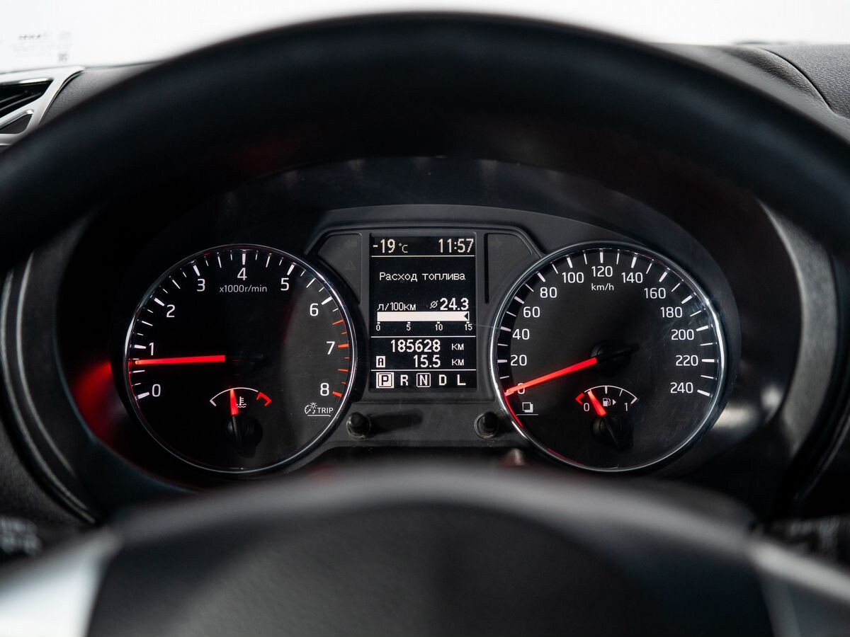 Nissan X-Trail 2012 - фото автомобиля