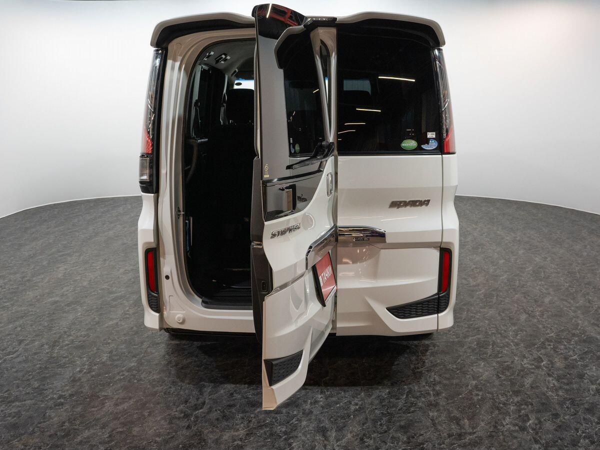 Honda Stepwgn 2015 - фото автомобиля