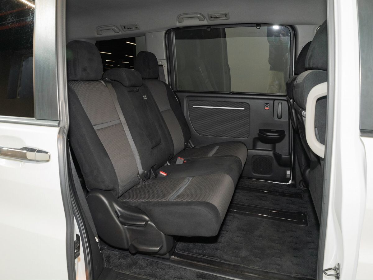 Honda Stepwgn 2015 - фото автомобиля