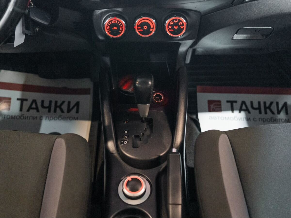 Mitsubishi Outlander 2011 - фото автомобиля