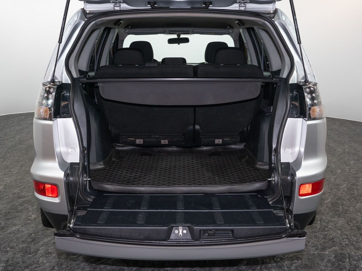 Mitsubishi Outlander 2011 - фото автомобиля