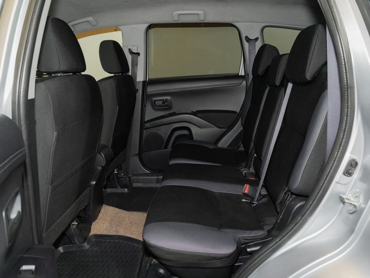 Mitsubishi Outlander 2011 - фото автомобиля