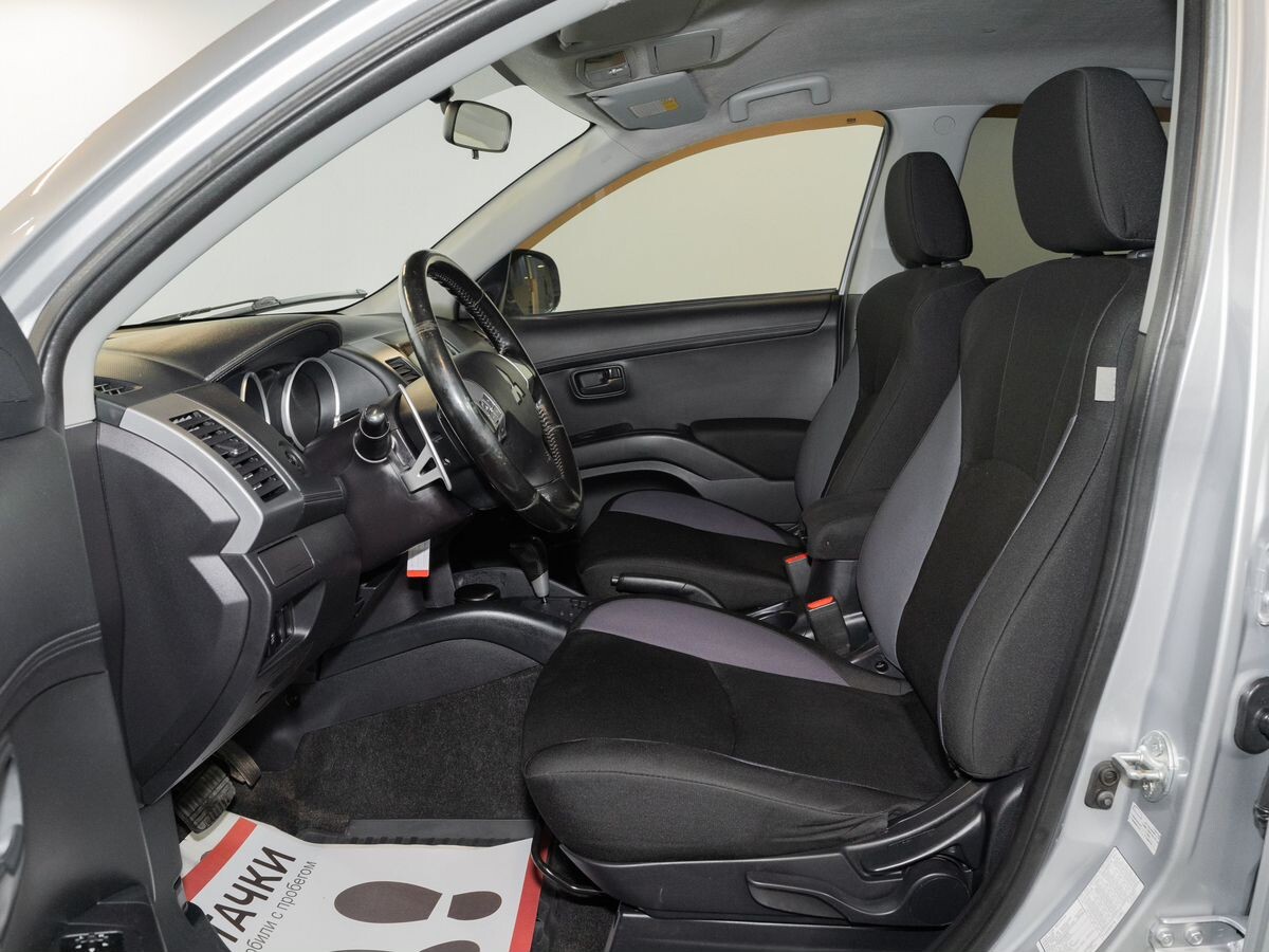 Mitsubishi Outlander 2011 - фото автомобиля