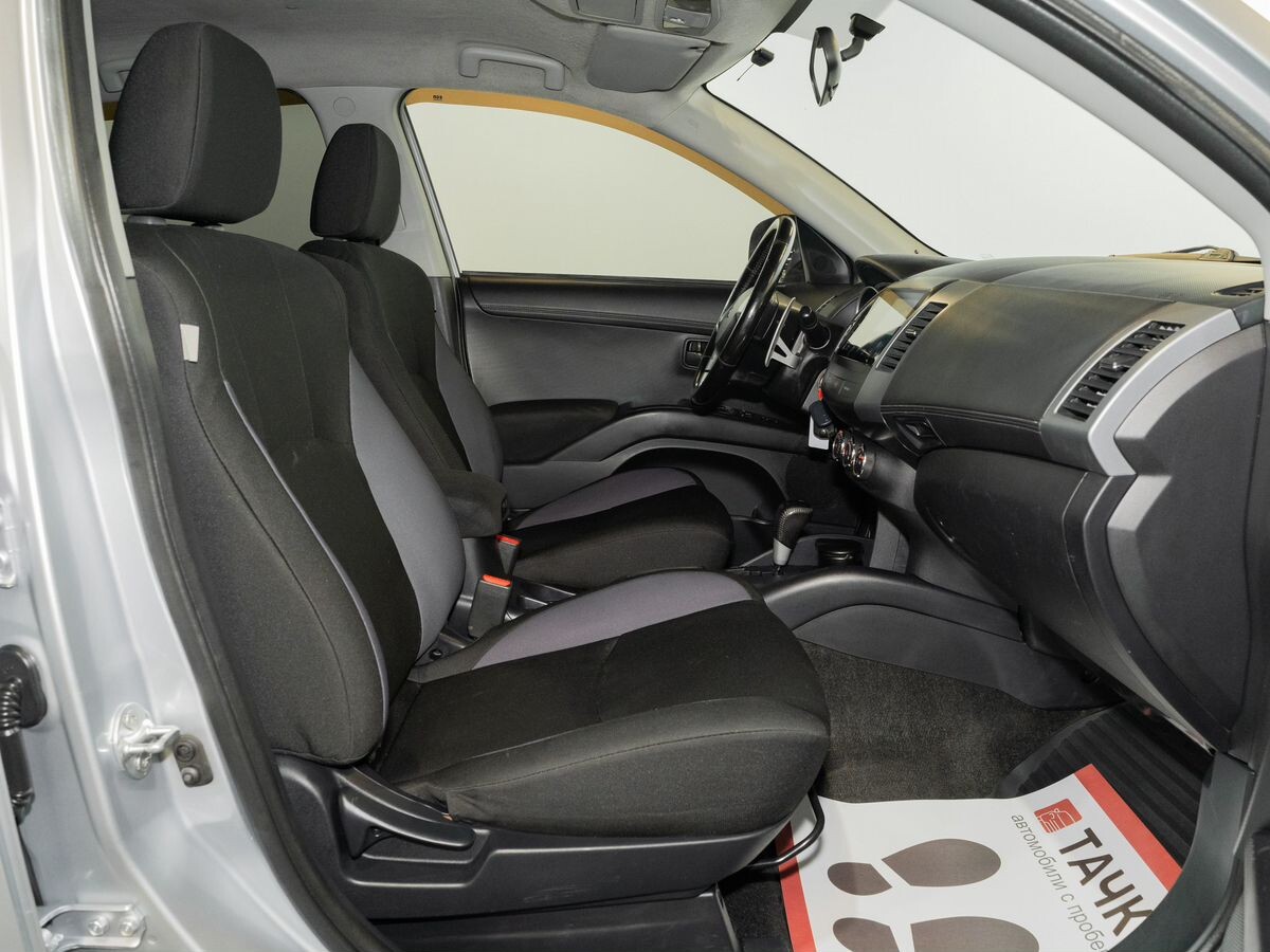 Mitsubishi Outlander 2011 - фото автомобиля