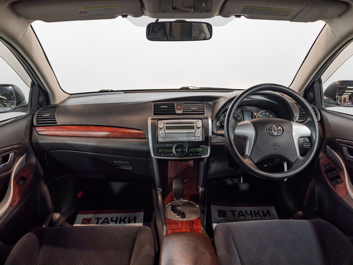 Toyota Premio 2010 - фото автомобиля