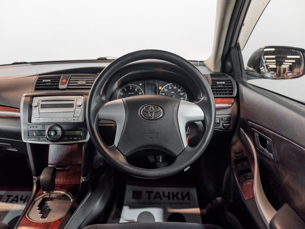 Toyota Premio 2010 - фото автомобиля