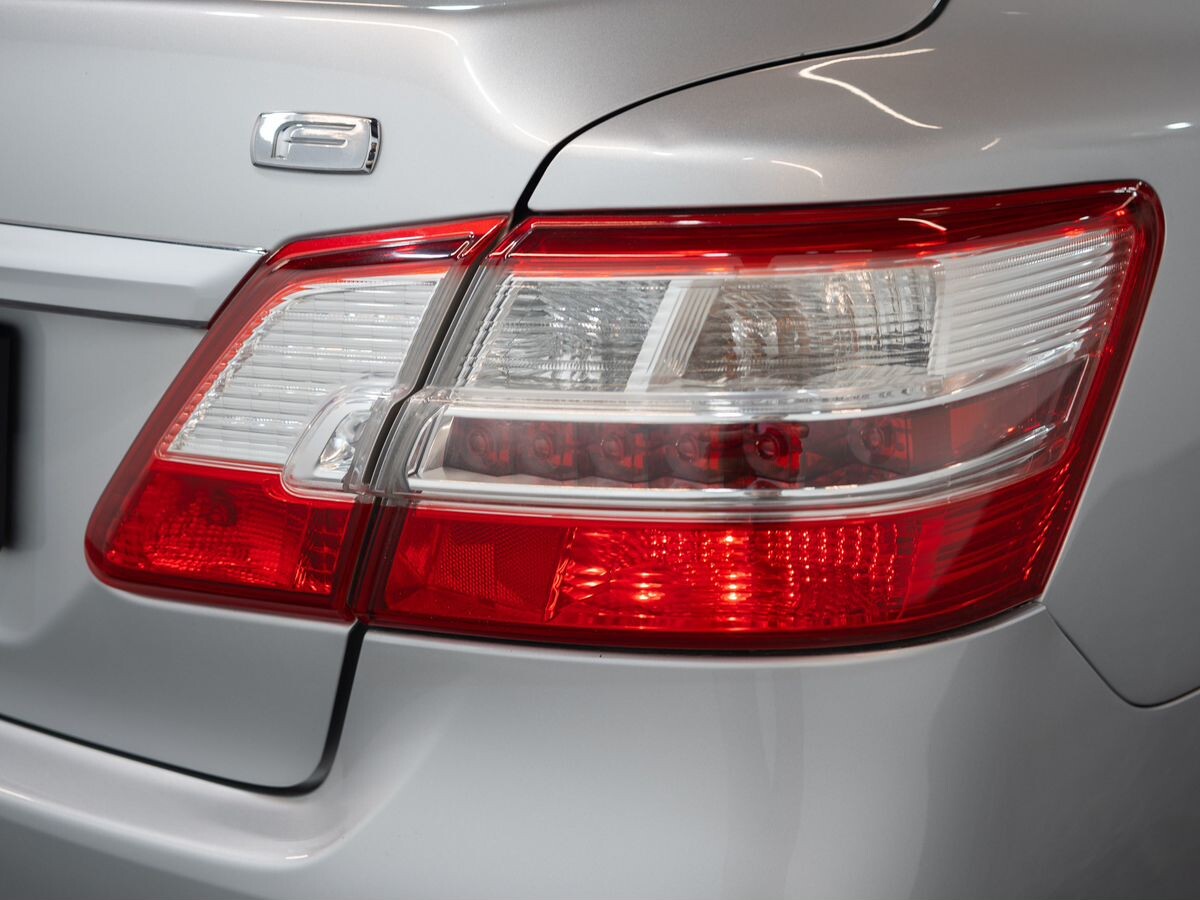 Toyota Premio 2010 - фото автомобиля