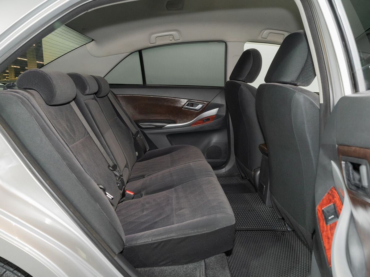 Toyota Premio 2010 - фото автомобиля