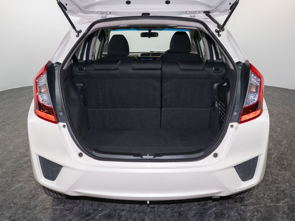 Honda Fit 2015 - фото автомобиля