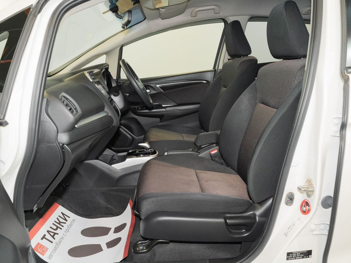 Honda Fit 2015 - фото автомобиля