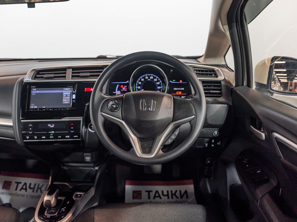 Honda Fit 2015 - фото автомобиля
