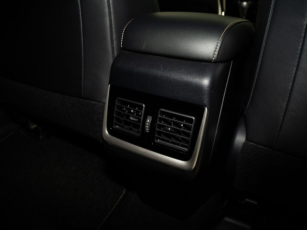 Toyota Harrier 2018 - фото автомобиля