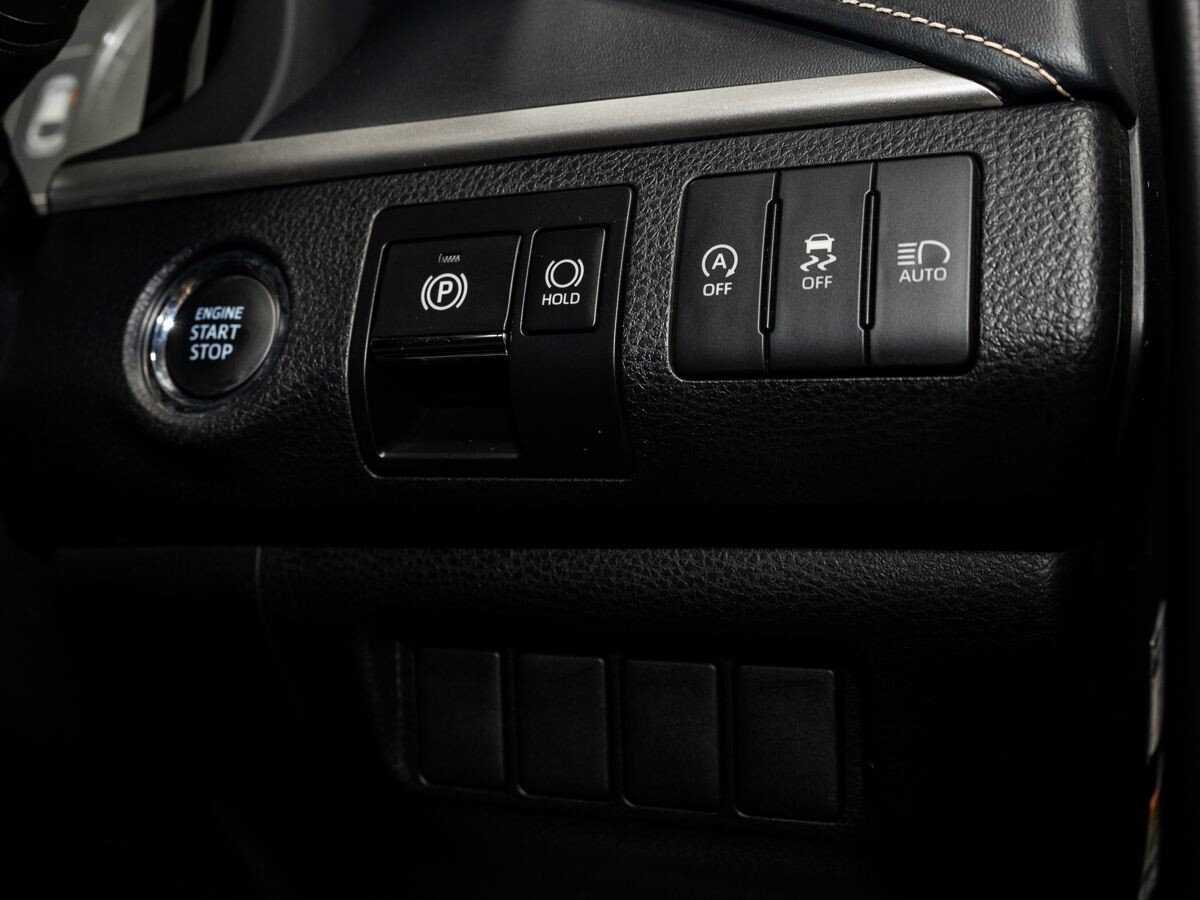 Toyota Harrier 2018 - фото автомобиля