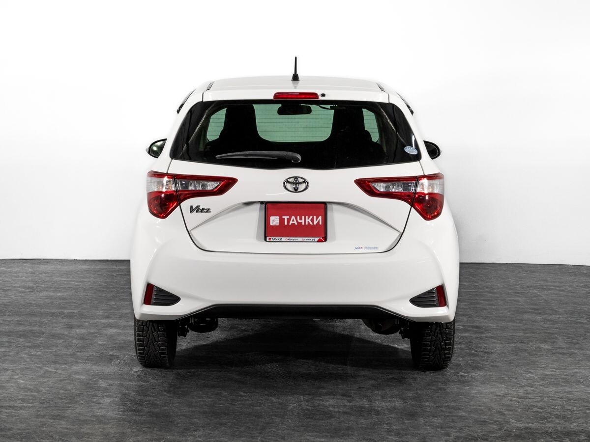 Toyota Vitz 2019 - фото автомобиля