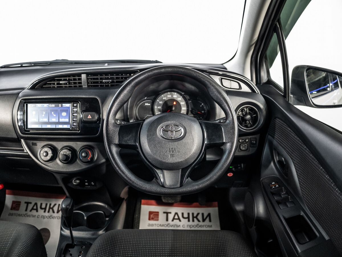 Toyota Vitz 2019 - фото автомобиля