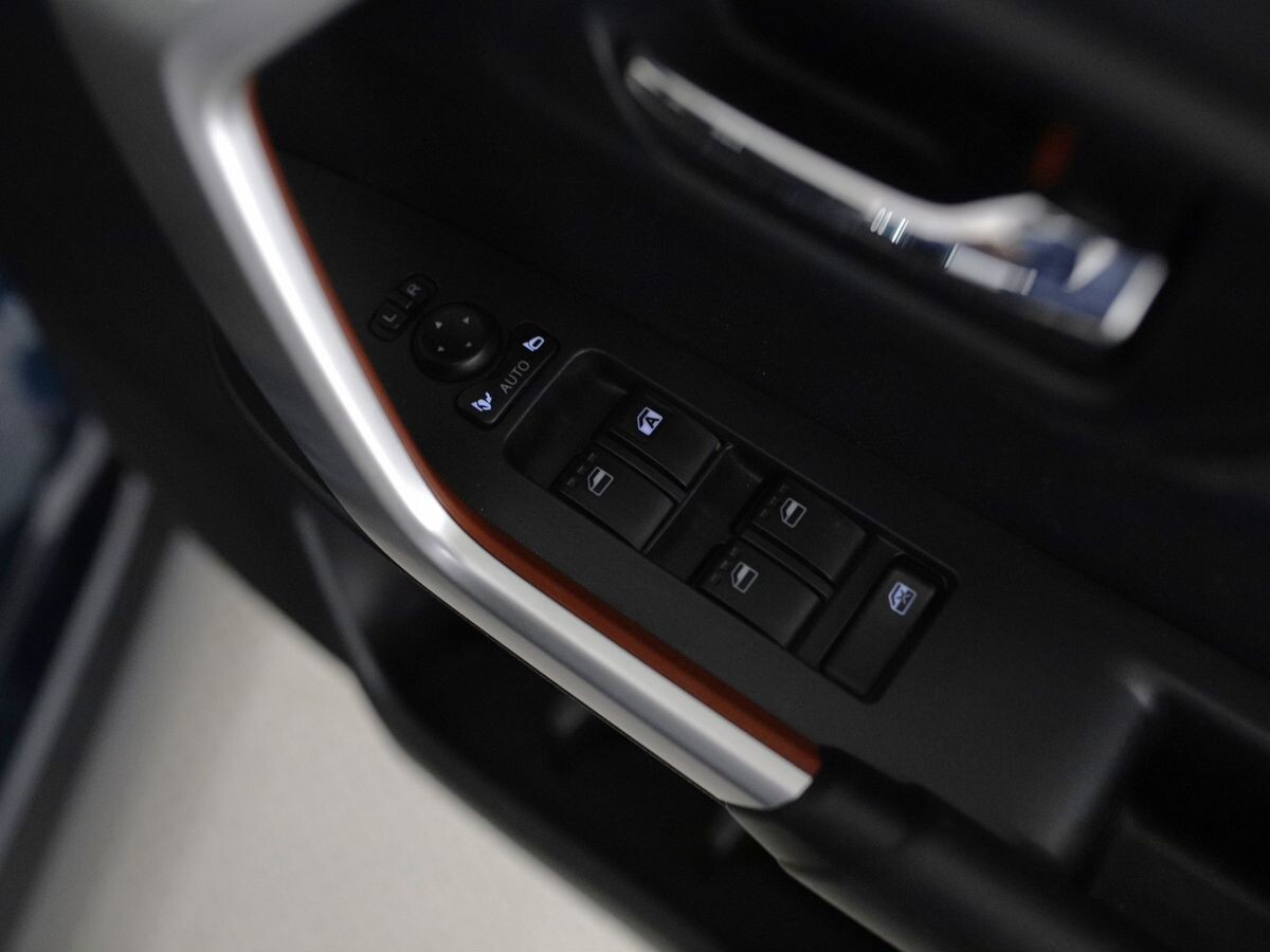 Toyota Raize 2020 - фото автомобиля